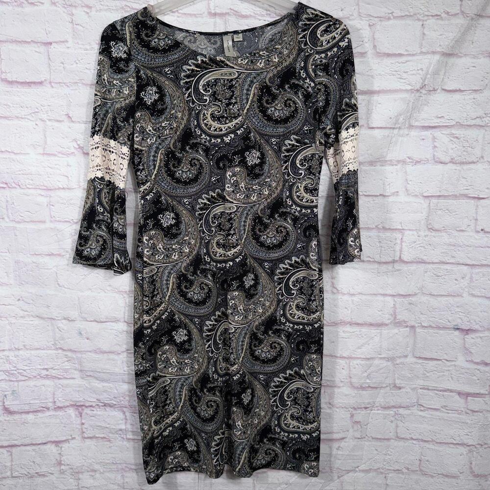 Tacera Medium Paisley Print Dress with Lace Accents